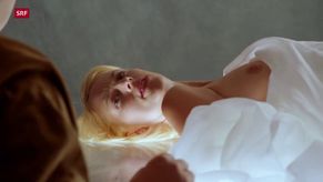  alt="Julia Cencig Sexy in Kommissar Rex"