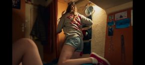  alt="Lisa Delamar Sexy in Survive"