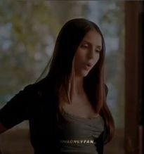  alt="Nina Dobrev Sexy in The Vampire Diaries"