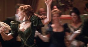  alt="Amy Yasbeck Sexy in Dracula: Dead And Loving It"