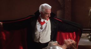  alt="Amy Yasbeck Sexy in Dracula: Dead And Loving It"