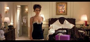Elizabeth Hurley Sexy in Austin Powers: The Spy Who Shagged Me