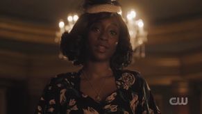  alt="Courtnee Carter Sexy in Charmed"