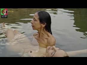  alt="Carla Maciel Sexy in Casa Flutuante"