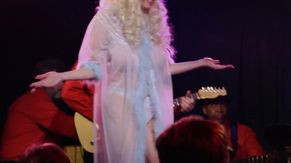  alt="Kim Lefebvre Sexy in Paradise Club"