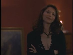 alt="Sofia Shinas Sexy in Red Shoe Diaries"