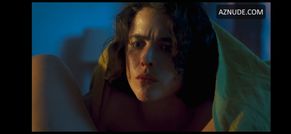  alt="Margaret Qualley Sexy in Drive-away Dolls"