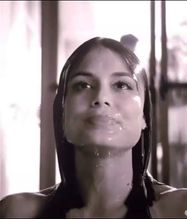  alt="Nathalie Kelley Sexy in The Vampire Diaries"