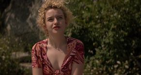  alt="Julia Garner Sexy in One Percent More Humid"