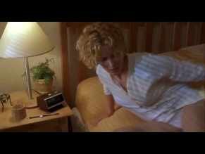  alt="Elisabeth Shue Sexy in Hollow Man"