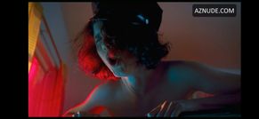  alt="Margaret Qualley Sexy in Drive-away Dolls"