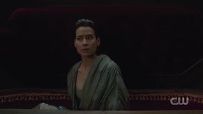  alt="Shi Ne Nielson Sexy in Charmed"
