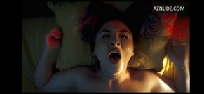  alt="Margaret Qualley Sexy in Drive-away Dolls"