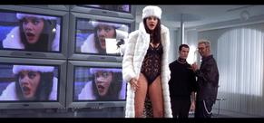 Elizabeth Hurley Sexy in Austin Powers: The Spy Who Shagged Me