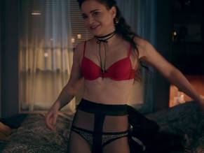 Aisling FranciosiSexy in Clique