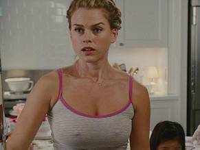 Alice Eve Nude Photos