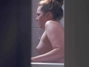  alt="Amy Forsyth Sexy in Inedia"