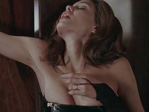 Angelina JolieSexy in Mr. & Mrs. Smith