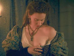 Anne-Lise MaulinSexy in The Serpent Queen