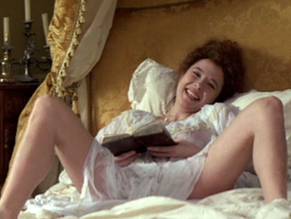 Annette BeningSexy in Valmont