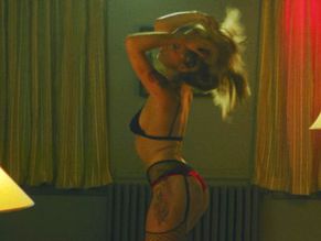 Arielle RayceneSexy in Confidential Informant