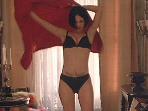  alt="Asia Argento Sexy in New Rose Hotel"