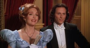  alt="Amy Yasbeck Sexy in Dracula: Dead And Loving It"