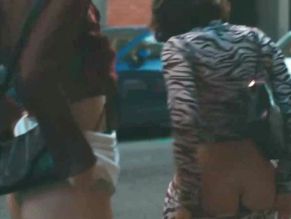 Berta Prieto Sexy in Autodefensa