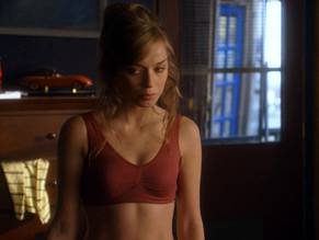 Brittney IrvinSexy in Life Unexpected