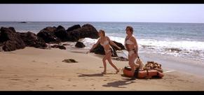 Elizabeth Hurley Sexy in Austin Powers: The Spy Who Shagged Me