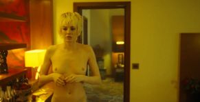  alt="Izabel Eydlen Sexy in Pokhishchenie"