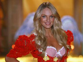 Candice SwanepoelSexy in The Victoria's Secret Fashion Show 2010
