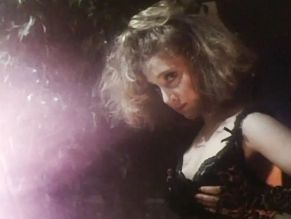  alt="Carol Kane Sexy in Over The Brooklyn Bridge"