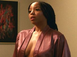  alt="Chloe Bailey Sexy in Strung"