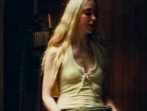  alt="Chloe Cherry Sexy in Euphoria"