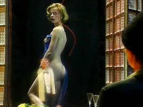 Corinna Kirchhoff Sexy in Schlusschor (Stageplay)