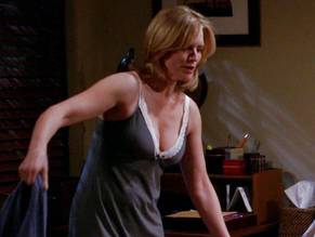 Courtney Thorne-SmithSexy in Two and a Half Men