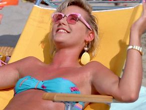  alt="Dedee Pfeiffer Sexy in The Allnighter"