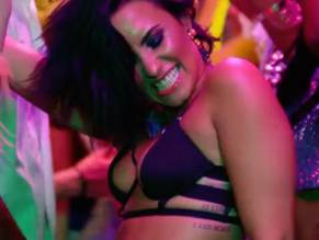 Demi LovatoSexy in Cool for the Summer