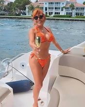  alt="Magaly Medina Sexy in Vedettes Al Desnudo"