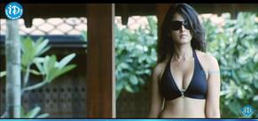 Anushka ShettySexy in Billa Telugu