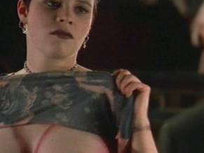 Elizabeth HanesSexy in Cold Blooded
