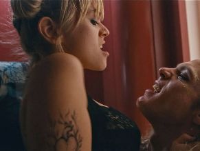  alt="Ella Ballentine Sexy in Interview With The Vampire"
