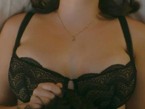  alt="Ella Bright Sexy in Off Campus"