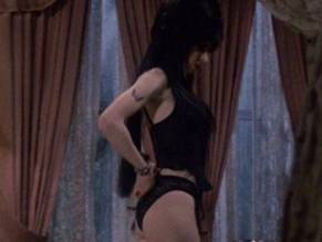 Elvira Mistress Of The Dark Nude