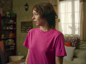  alt="Emma Myers Sexy in A Good Girl's Guide To Murder"