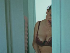  alt="Eva Huault Sexy in Privileges"