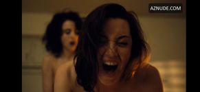  alt="Margaret Qualley Sexy in Honey Don't!"