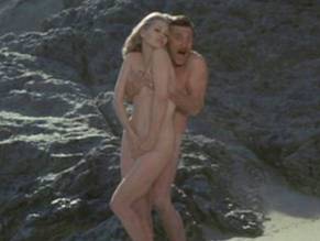 Scene nude faye dunaway Oscarwinner nudity