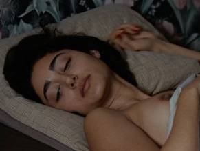 Golshifteh FarahaniSexy in Two Friends